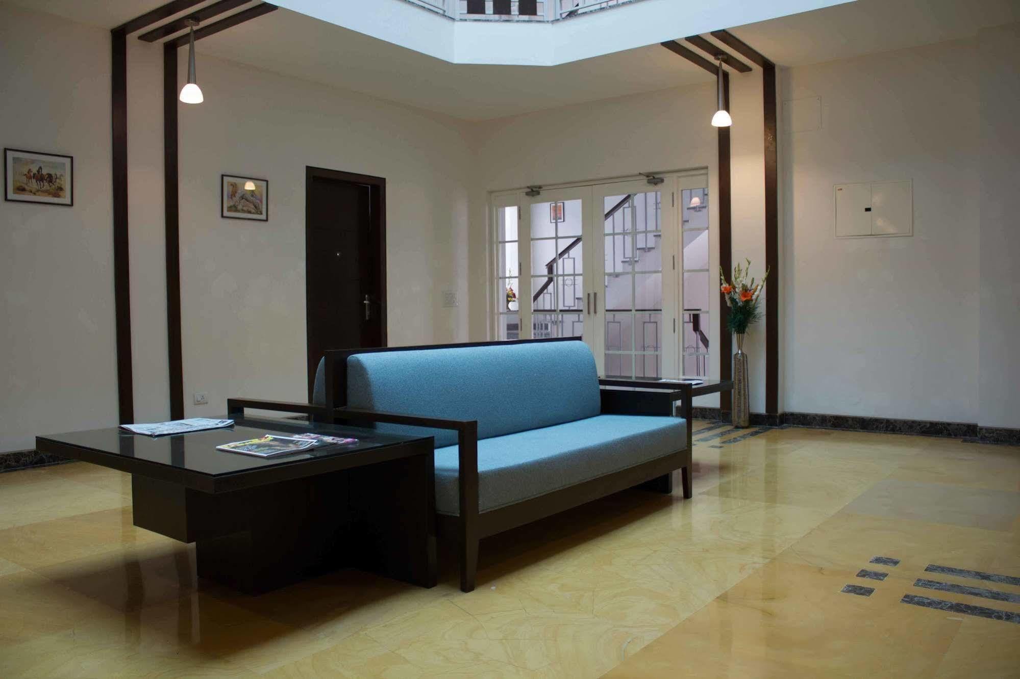 Stately Suites Mg Road Gurgaon Exterior foto